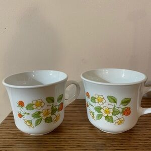 Corelle by Corning 8 oz coffee Mug white‎ W/strawberries coffee cups mugs set 6